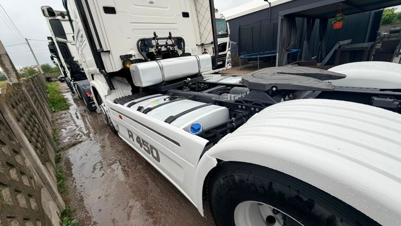 Scania R 450 photo 8
