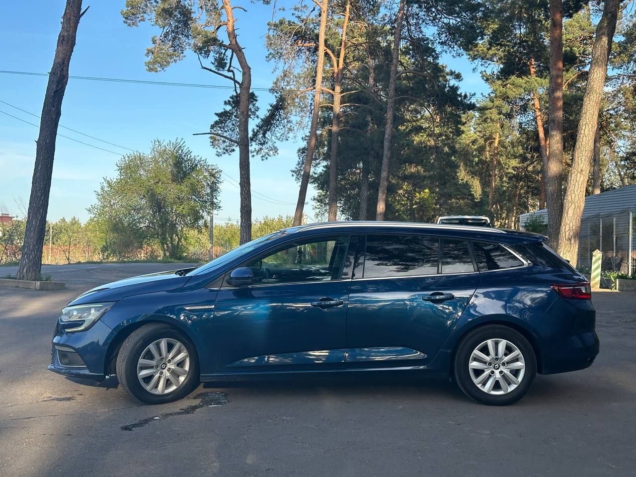 Renault Megane photo 3