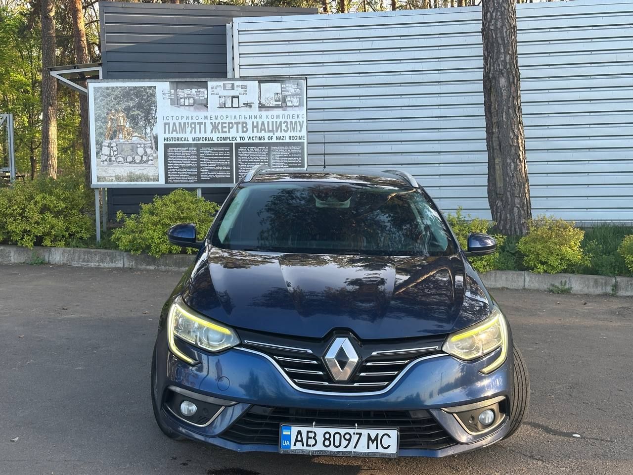 Renault Megane photo 2