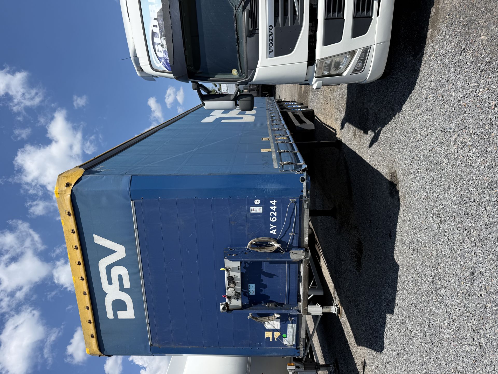 SCHMITZ  CARGOBULL photo 3
