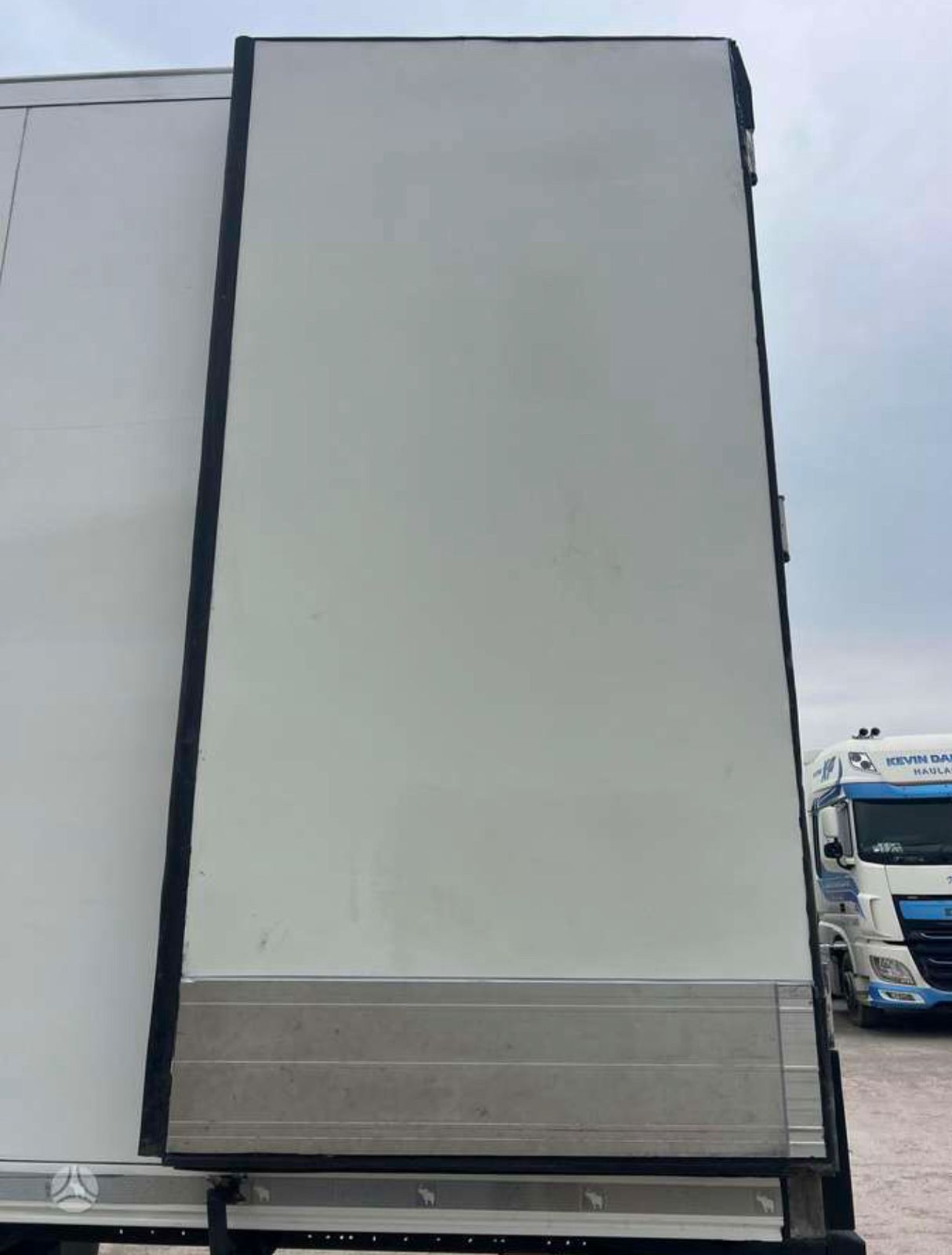 Schmitz  Cargobull photo 4