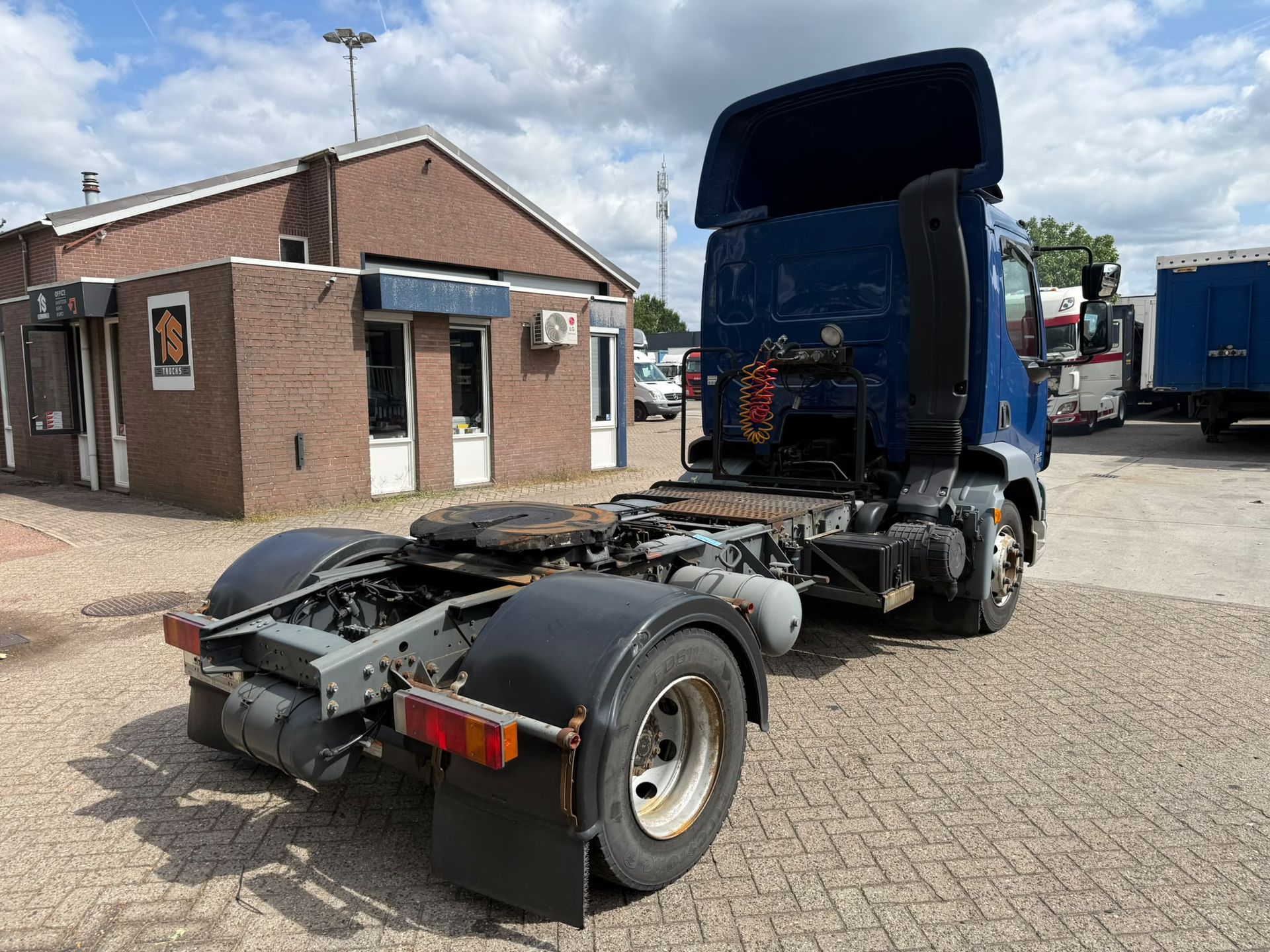 DAF LF photo 3