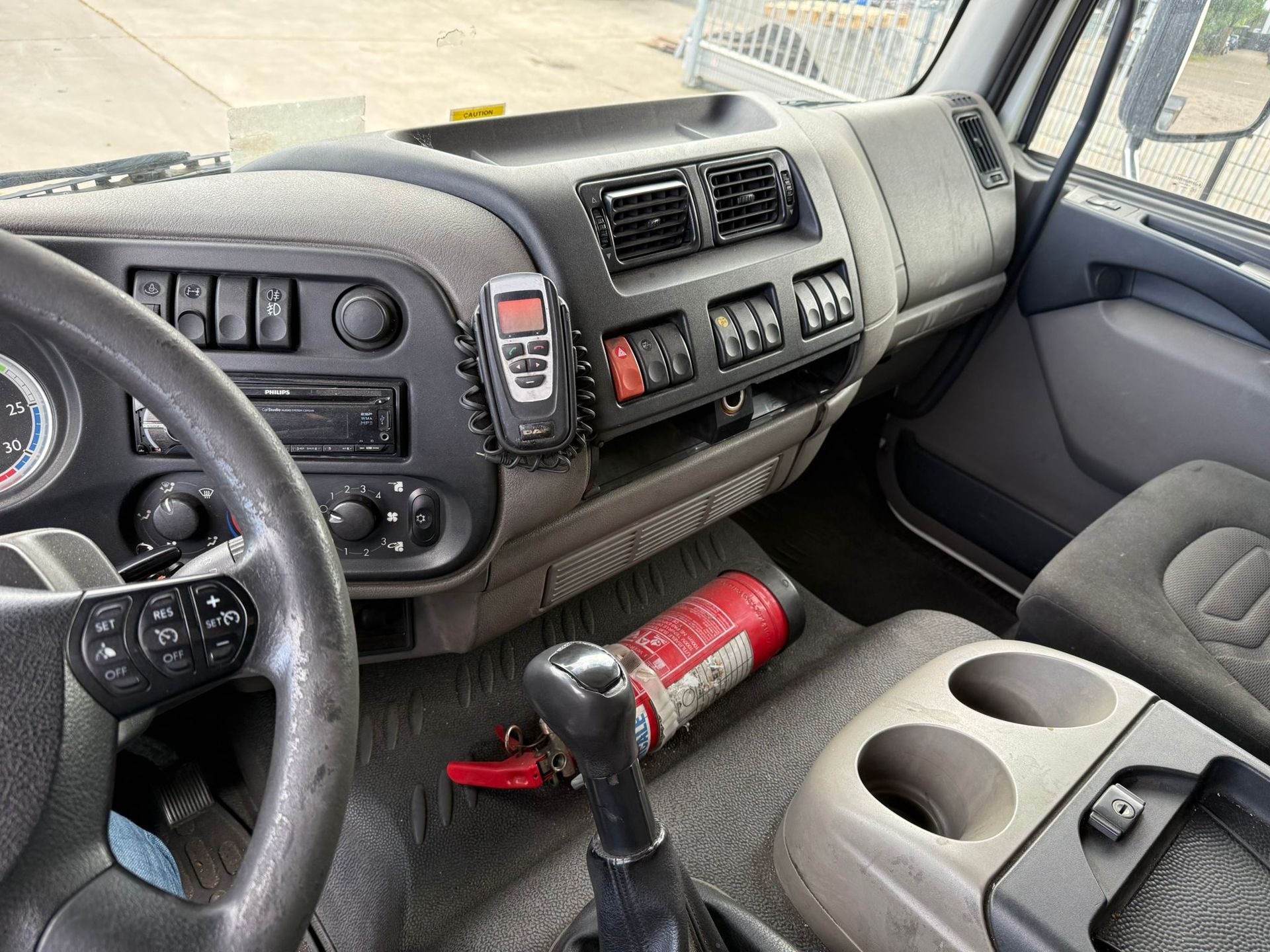 DAF LF photo 6