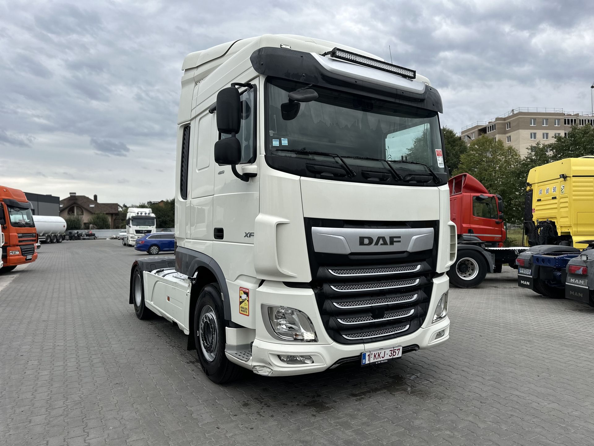 DAF XF photo 2
