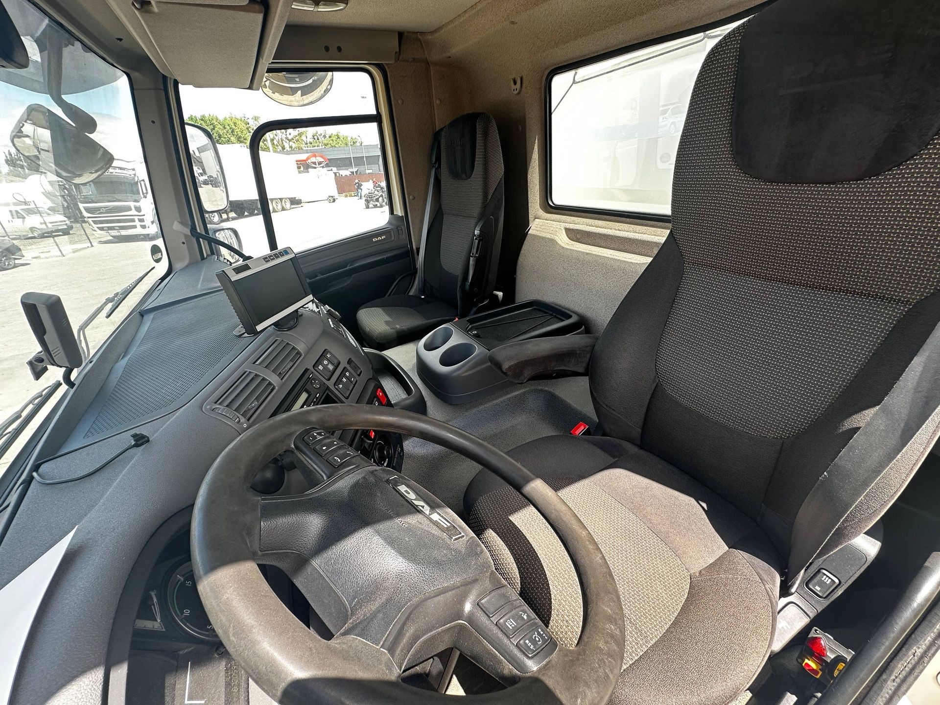 DAF CF photo 7