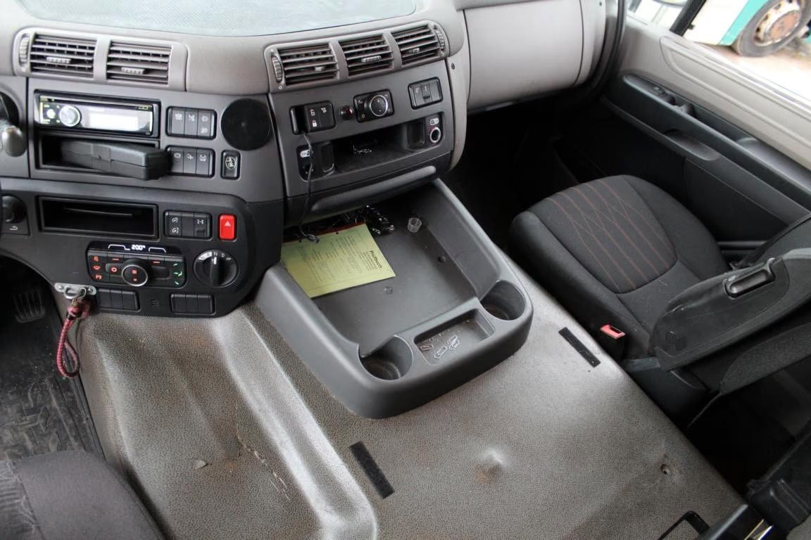 DAF CF photo 9