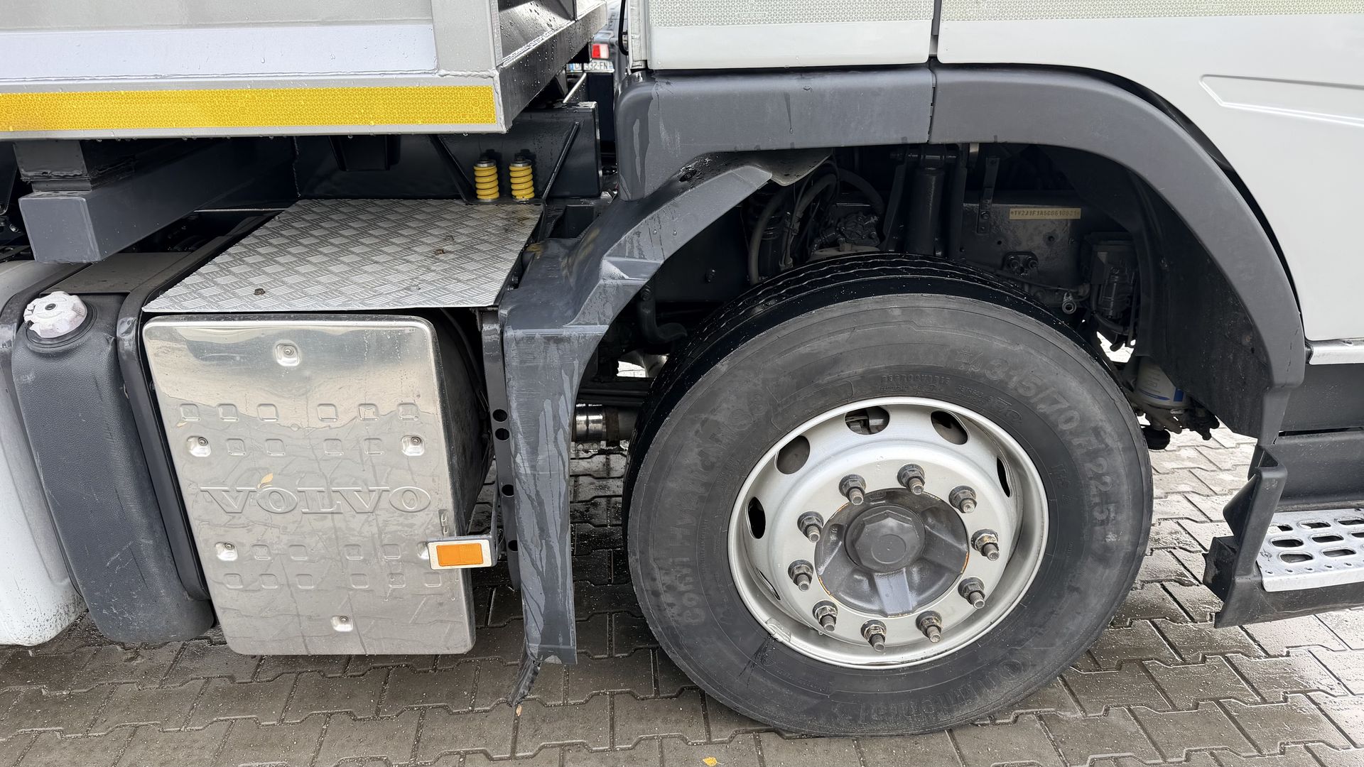 Volvo FM photo 7