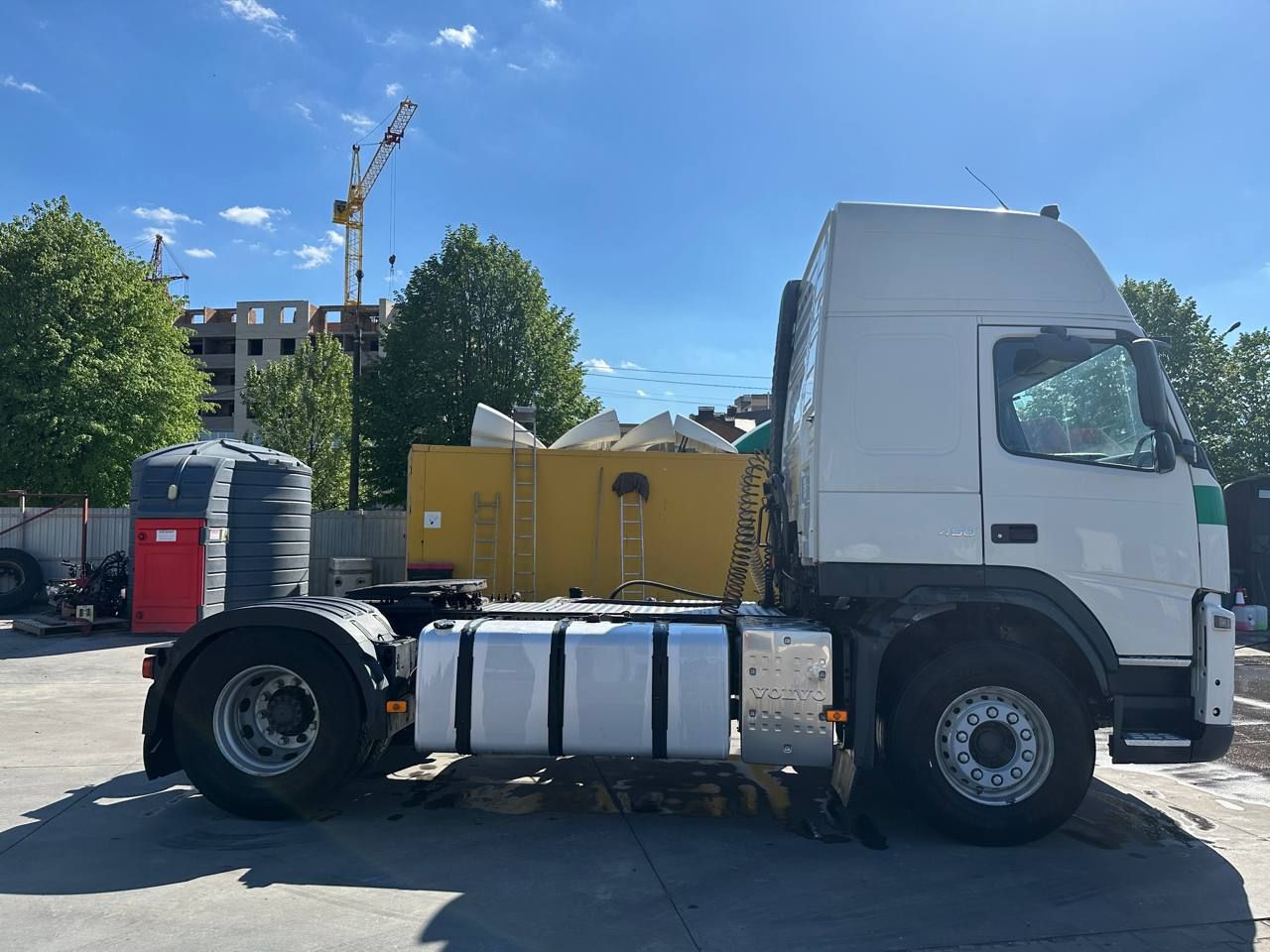 Volvo FM photo 2
